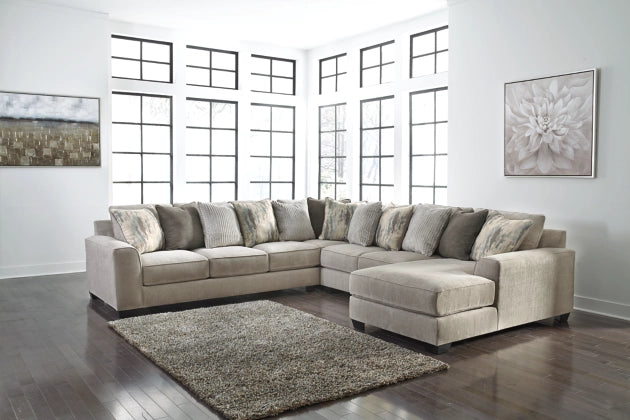 Sectional with Right Chaise