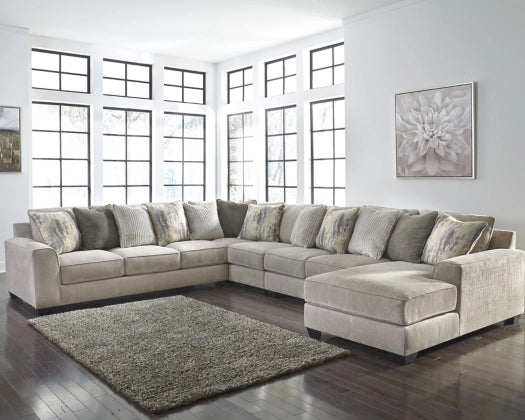 Sectional with Right Chaise