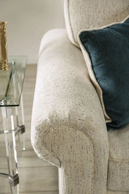Delgada Loveseat